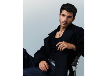 Álvaro Mel redefine la elegancia masculina con la nueva colección de Bvlgari