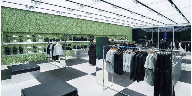 Prada inaugura un innovador espacio comercial en el corazón de Tokio