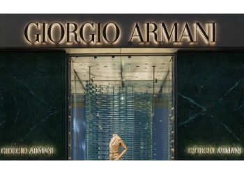 Armani busca redefinir su futuro de la mano de BCG