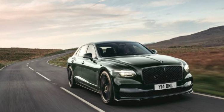 Bentley revoluciona la alta gama con el debut del nuevo Flying Spur