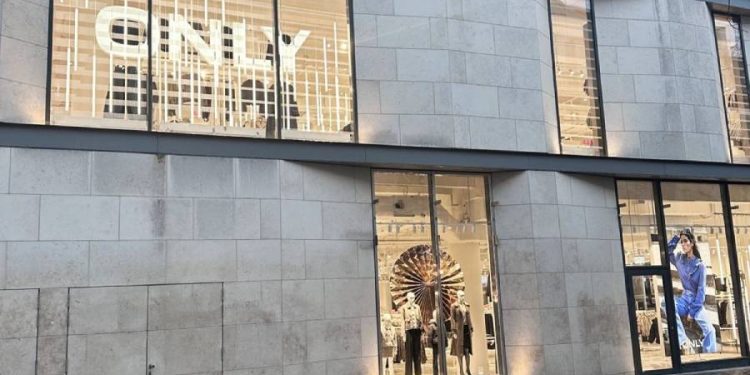 Bestseller lanza SevenZone: revolución en la moda deportiva