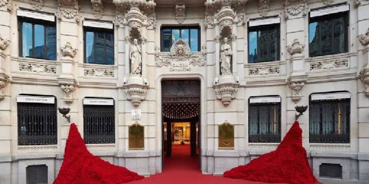 Carrera y Carrera desembarca en Madrid con una exclusiva pop-up en Galería Canalejas