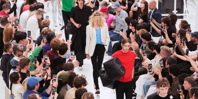 La nueva alianza entre Celine y Reebok revive un calzado clásico de los años ochenta