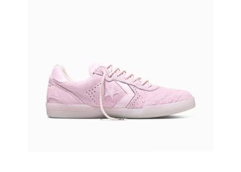 Converse transforma el diseño urbano con una propuesta estilizada de calzado femenino