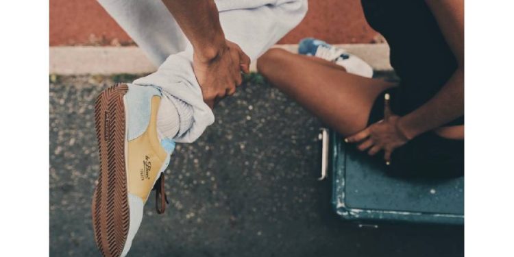Tyler, The Creator presenta nuevas versiones bicolor de las Converse 1908 Jogger