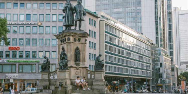 Crisis textil en Alemania: la moda se desploma un 4% en abril