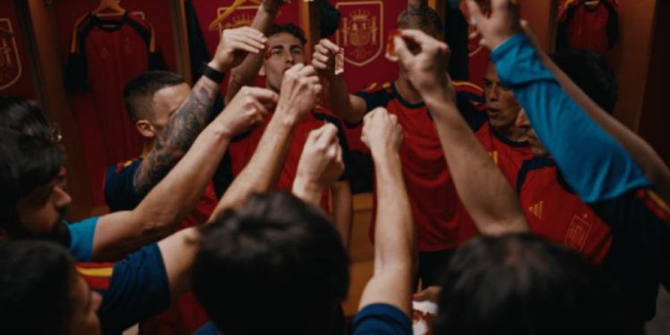 Activación de marca en el retail físico: El éxito de ELPOZO y la selección Española en Carrefour