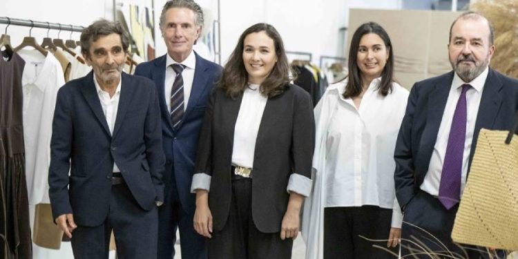 El renacer de Adolfo Domínguez: claves del éxito y nueva era en 2025