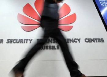 España frena a Bruselas: Defensa estratégica de Huawei