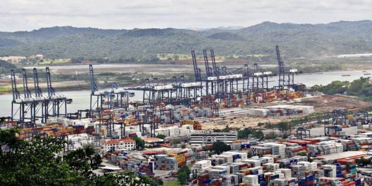 Hub de Moda en Latam: Panamá Lidera la Logística Textil