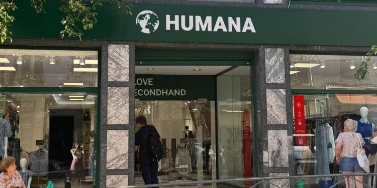Humana llega a 30 tiendas en Madrid con nuevo local en Usera