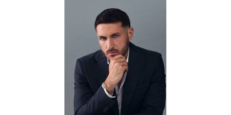 Santiago Giménez se convierte en el nuevo embajador de la marca Bvlgari