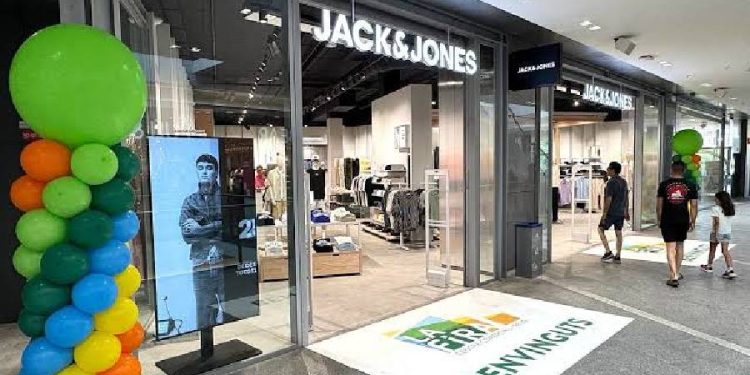 La Fira Centro Comercial estrena tienda Jack & Jones