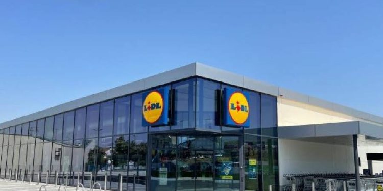 Lidl acelera su crecimiento en España con dos nuevos supermercados