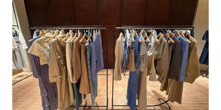 Moda sostenible: El éxito del armario cápsula inteligente