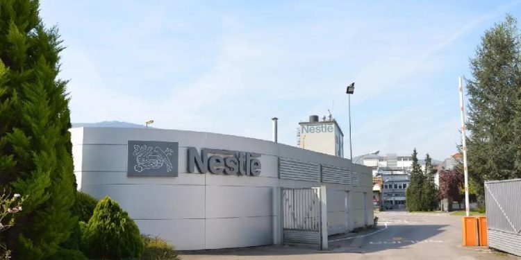 Nestlé reduce en casi un 20% el impacto de su ERE en España