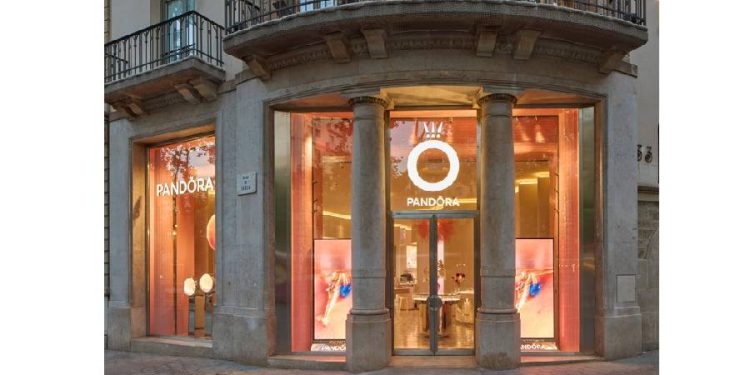 Pandora elige Barcelona para inaugurar su primera tienda insignia en el mercado español
