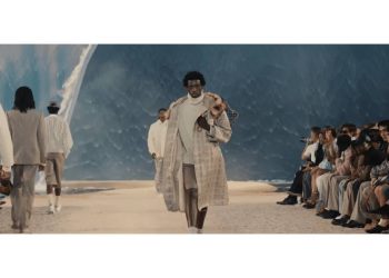 París se vuelve costa: el histórico desfile playero de Vuitton