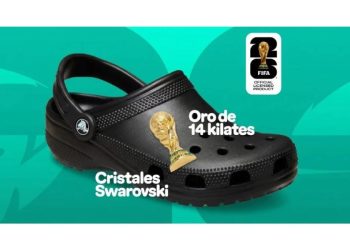 ¡Crocs de lujo! Lanza charm de oro por el Mundial 2026