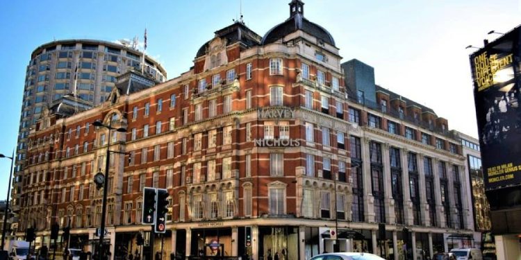 ¿Venta a la vista? El futuro de los almacenes Harvey Nichols