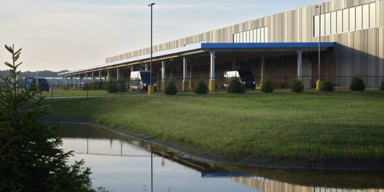 Amazon invierte 3.000 millones en descarbonización en España