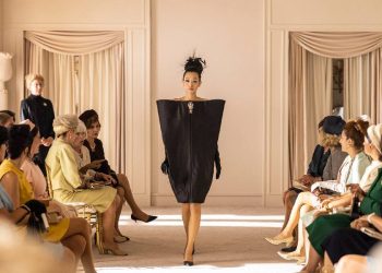 Balenciaga y Substack: La jugada maestra que redefinirá el lujo en la era de la IA