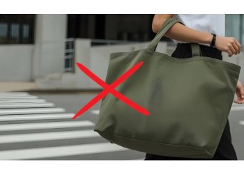 El adiós al XXL: El auge de las carteras compactas en 2026
