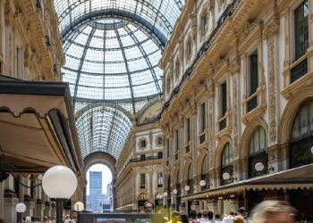 La moda italiana revoluciona su estrategia: Poderío económico blinda el Made in Italy