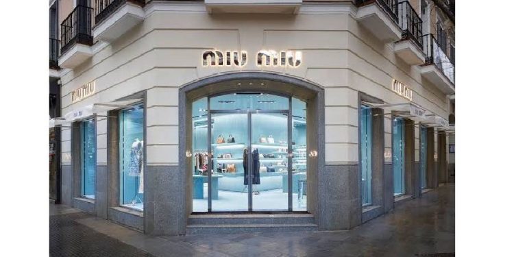 Subida de reventa de Miu Miu: ¿Señal de fuerza o consecuencia de la expectación?