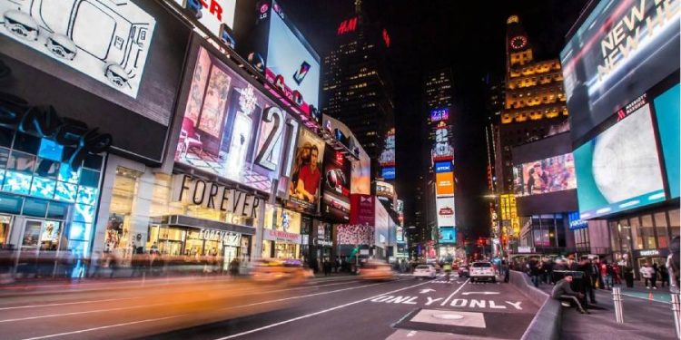 Moda impulsa el retail en EE. UU.: ventas crecen 13,7%