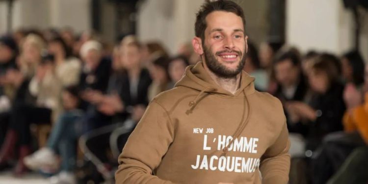 Nike y Jacquemus revolucionan la moda con las exclusivas Moon Shoe Emerald Rise