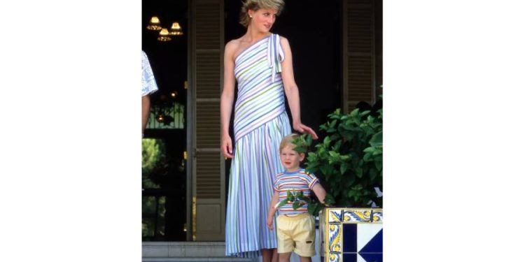 Vestido de Lady Di: Las tendencias de verano para mujeres 50