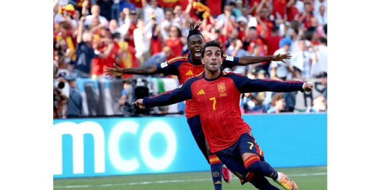Las botas con las que Ferran Torres decidió la final del Mundial disparan su interés un 270 %